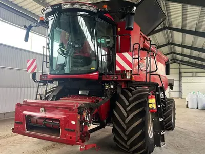 Зерноуборочный комбайн Case IH 6150