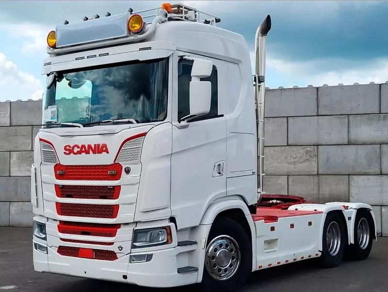 Тягач Scania S650 6X4