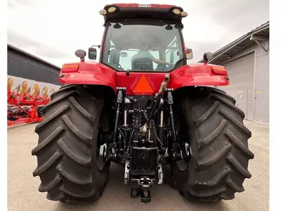 Колесный трактор Case IH Magnum 340