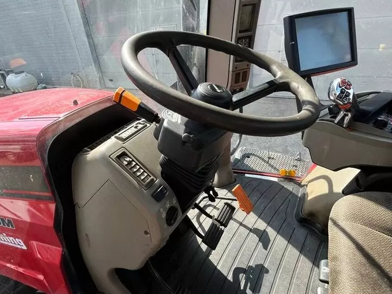Колесный трактор Case IH Magnum 340