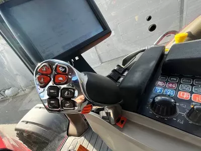 Колесный трактор Case IH Magnum 340