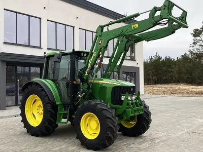 Колесный трактор John Deere 6420