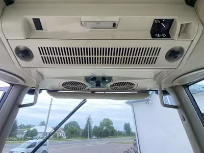 Колесный трактор John Deere 6620