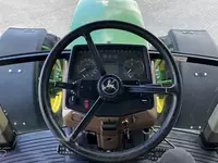 Колесный трактор John Deere 6900 - Тракторы