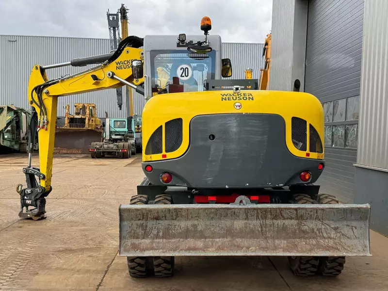 Колесный экскаватор Wacker Neuson EW100 E06-03
