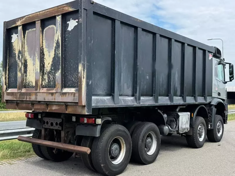 Самосвал Mercedes-Benz Arocs 4848 8x8 tipper