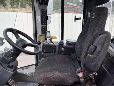 Фронтальный погрузчик Caterpillar Chargeur sur Pneus 962K