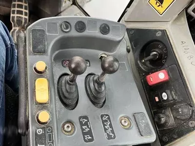 Фронтальный погрузчик Caterpillar Chargeur sur Pneus 962K