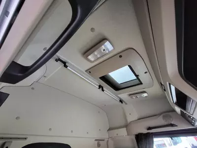 Грузовик-автовоз Mercedes Actros 1936 4X2