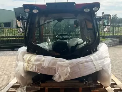 Кабина Case MAXXUM / PUMA