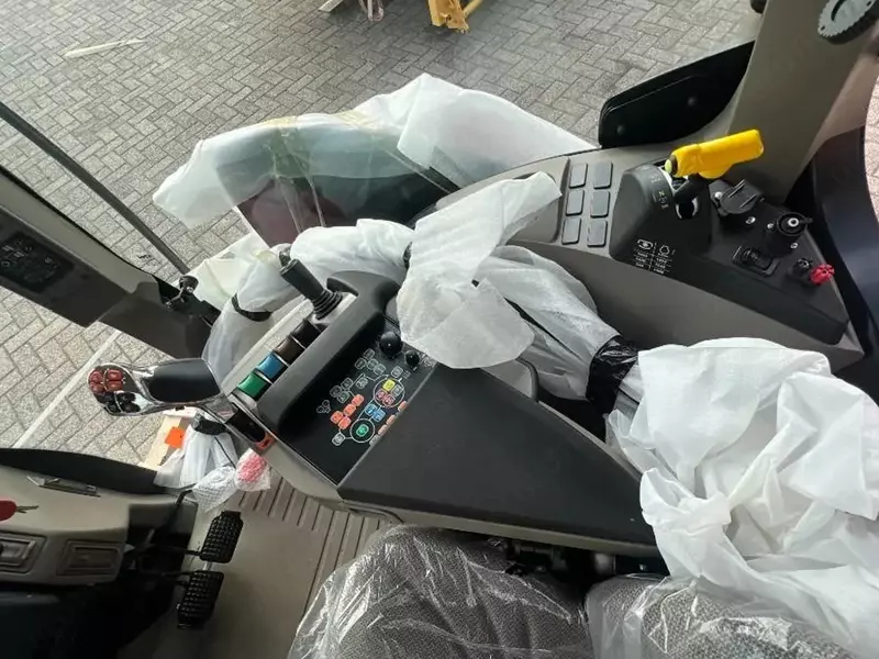 Кабина Case MAXXUM / PUMA