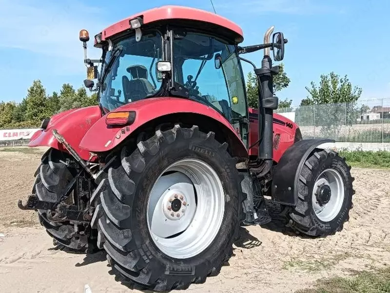Трактор колесный Case IH Maxxum 140