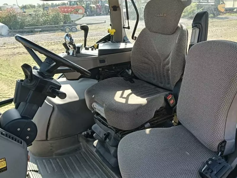 Трактор колесный Case IH Maxxum 140