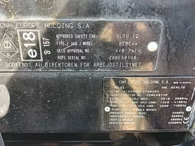 Трактор колесный Case IH Maxxum 140