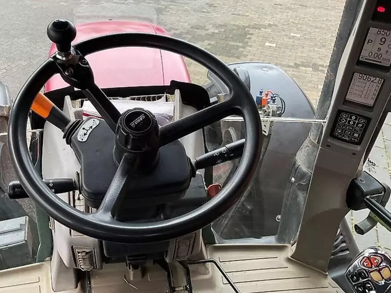 Трактор колесный Case-IH maxxum 140 MC