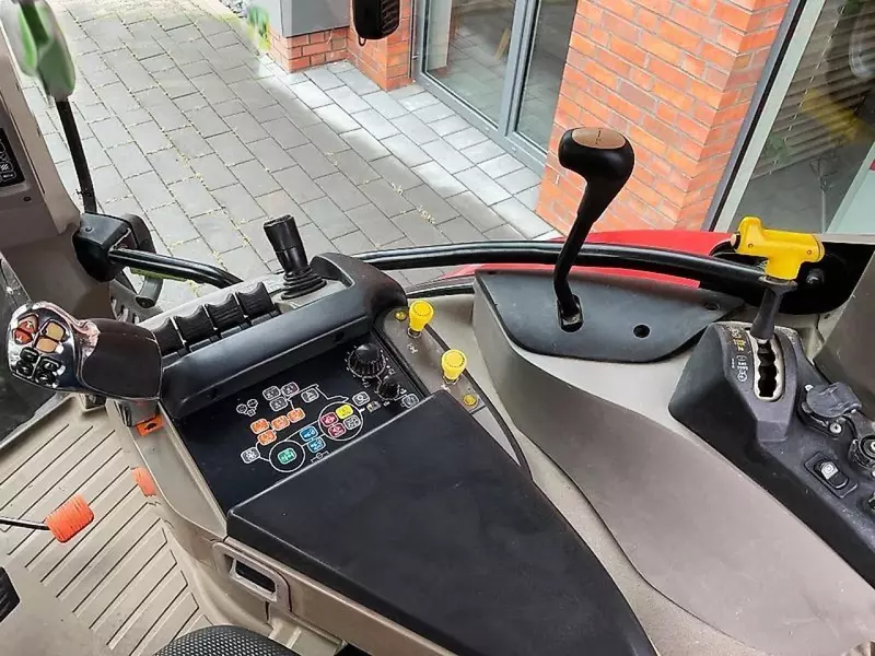 Трактор колесный Case-IH maxxum 140 MC