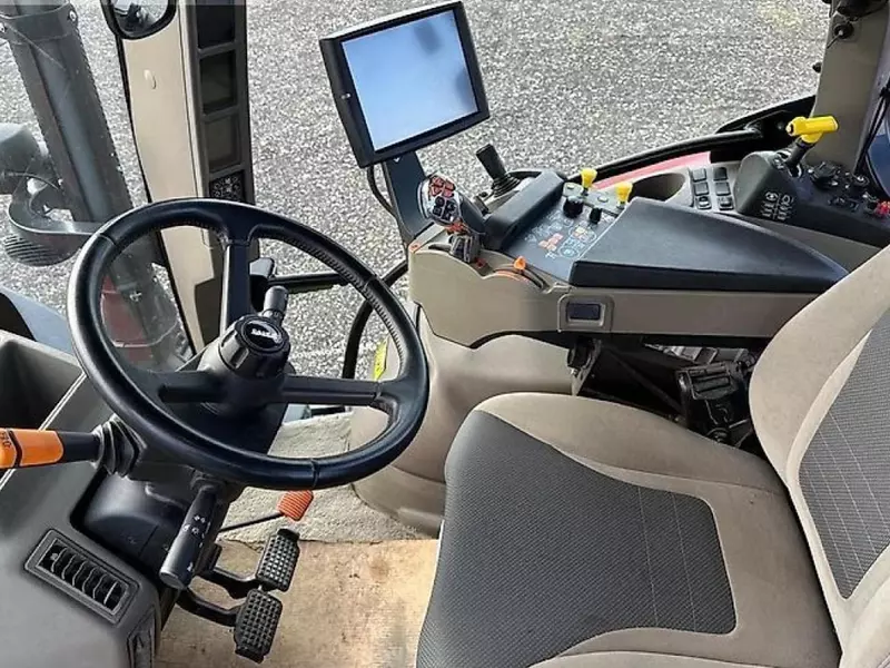 Трактор колесный Case IH Maxxum 115 MC AD8