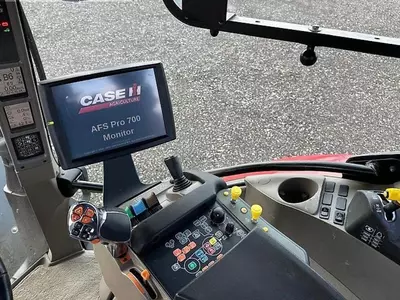 Трактор колесный Case IH Maxxum 115 MC AD8