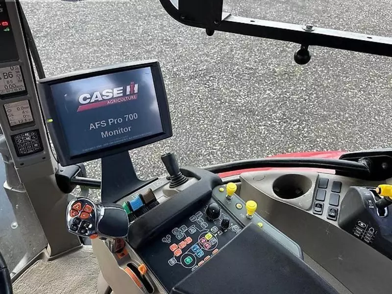 Трактор колесный Case IH Maxxum 115 MC AD8