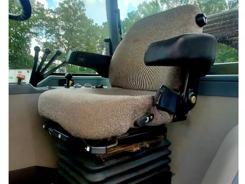 Трактор колесный Case IH 8940