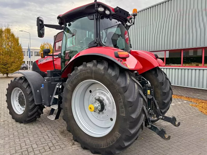 Трактор колесный Case IH Puma 200 CVX STAGE V