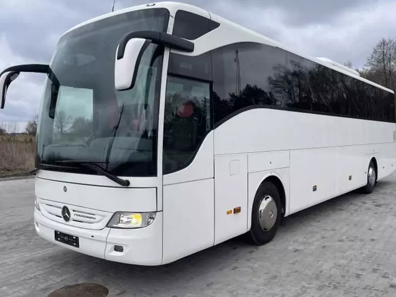 Mercedes-Benz 15RHD Turismo sayyohlik avtobusi