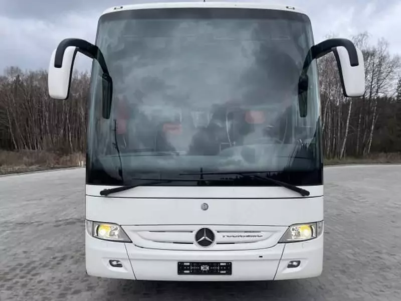 Mercedes-Benz 15RHD Turismo sayyohlik avtobusi