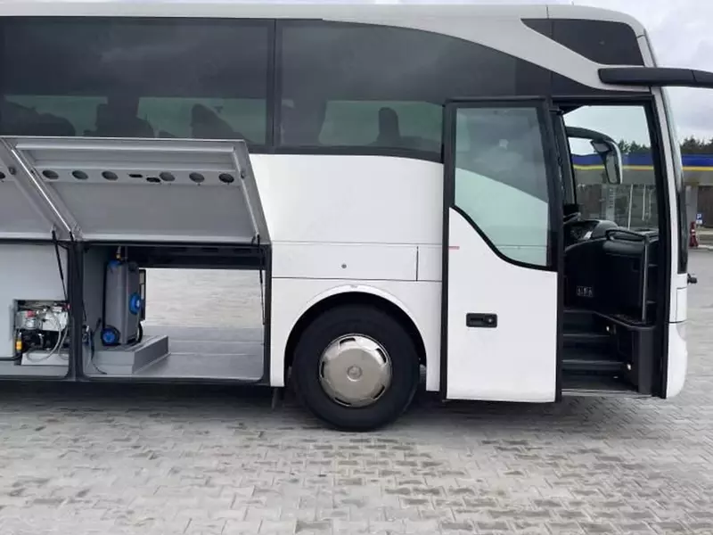 Mercedes-Benz 15RHD Turismo sayyohlik avtobusi