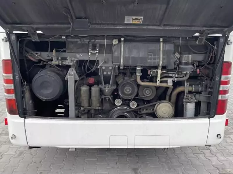 Mercedes-Benz 15RHD Turismo sayyohlik avtobusi
