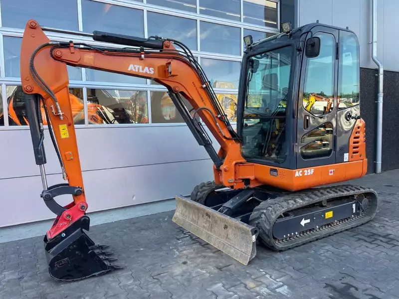Atlas AC25F mini ekskavatori