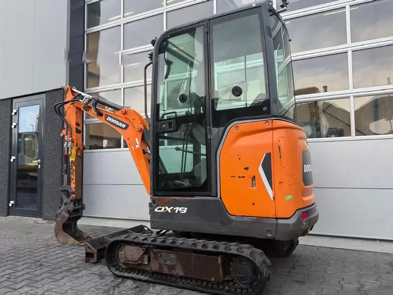 Мини-экскаватор Doosan DX19
