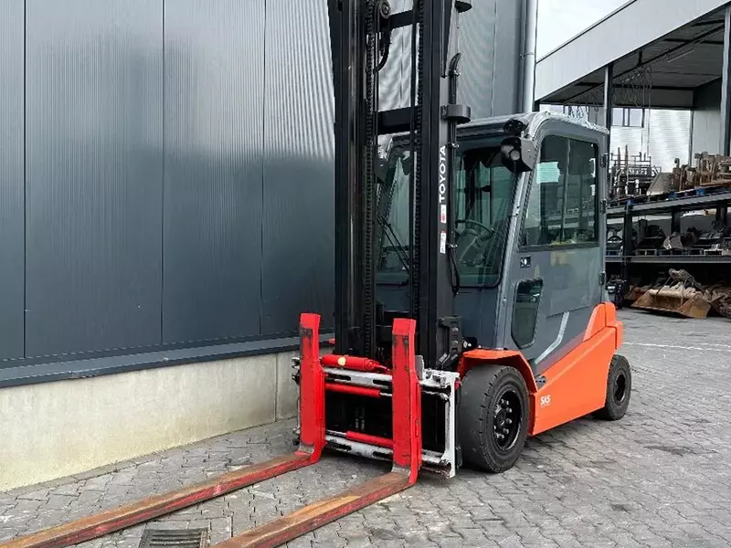 Электропогрузчик Toyota 8FBMT45