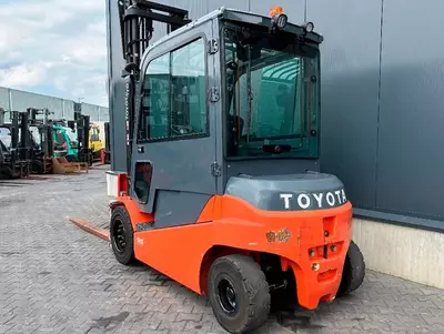 Электропогрузчик Toyota 8FBMT45