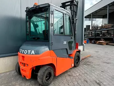 Электропогрузчик Toyota 8FBMT45