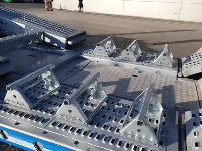 Полуприцеп-автовоз Vega