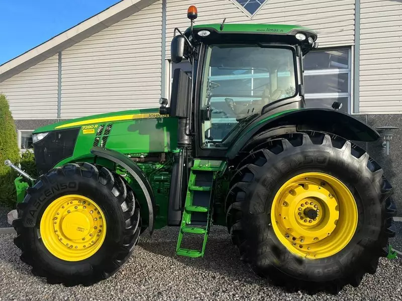 Трактор колесный John Deere 7280R
