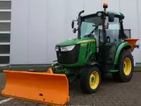 Трактор колесный John Deere 3046R