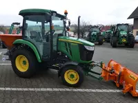 531 167 412 сум Трактор колесный John Deere 3046R