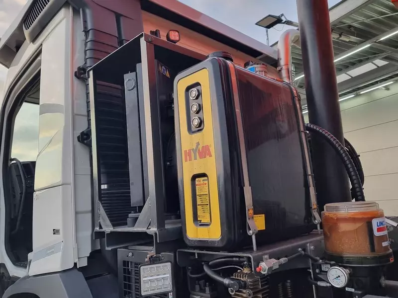 Самосвал Volvo FMX 520 10X4 KH-Kipper