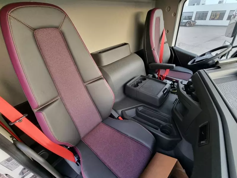 Самосвал Volvo FMX 520 10X4 KH-Kipper