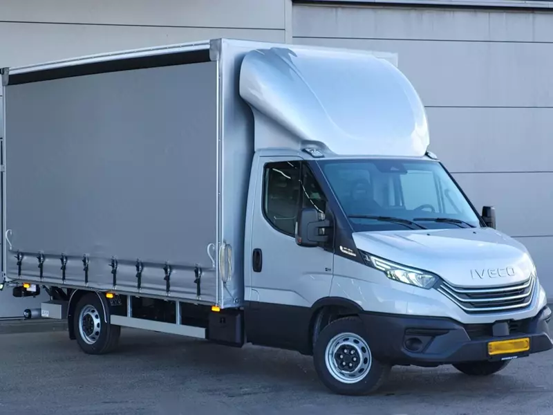 Шторки для фургона Iveco Daily 35S21
