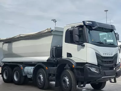 Самосвал Iveco T-WAY 450 8X4 Cantoni