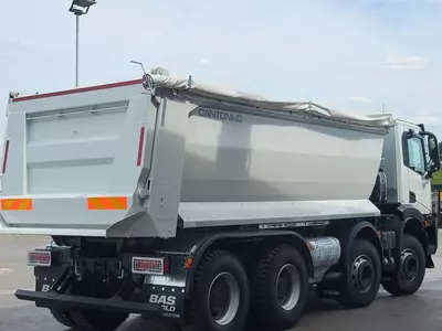 Самосвал Iveco T-WAY 450 8X4 Cantoni