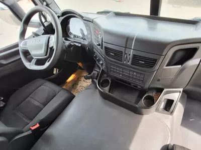 Самосвал Iveco T-WAY 450 8X4 Cantoni