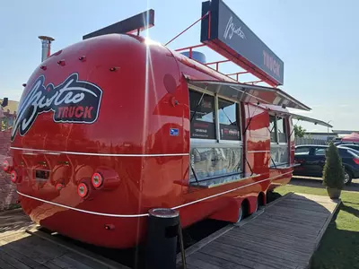 Прицеп для транспортировки пищевых продуктов Food trailer