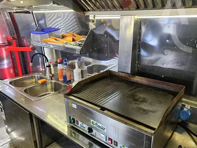 Прицеп для транспортировки пищевых продуктов Food trailer