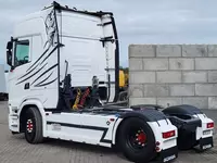 Тягач Scania S520 4X2 - 579 020 332 сум