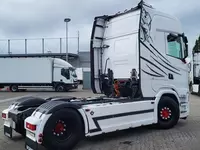 Тягач Scania S520 4X2 Только в розницу
