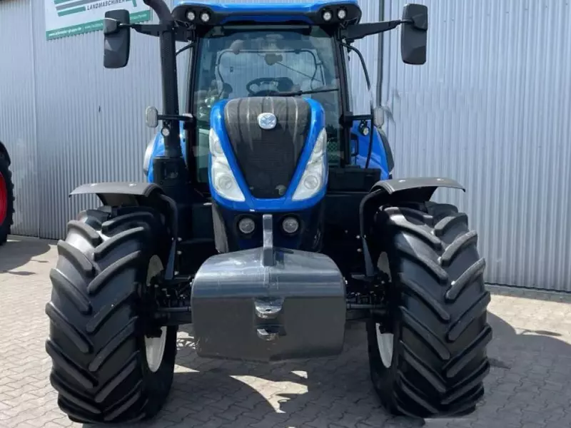 Трактор колесный New Holland T 7.210