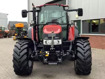 Трактор колесный Case IH 105 U PRO